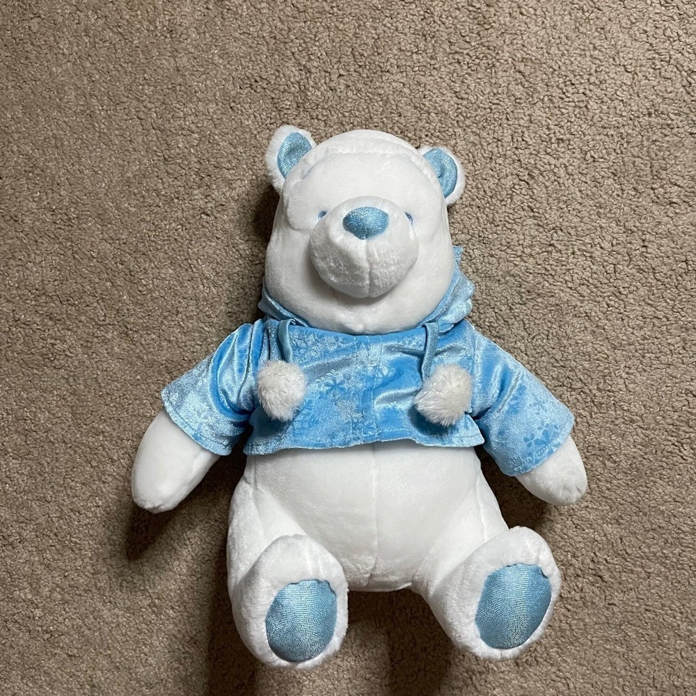 Winnie The Pooh Disney Store Exclusive White Blue Plush Snowflake EUC